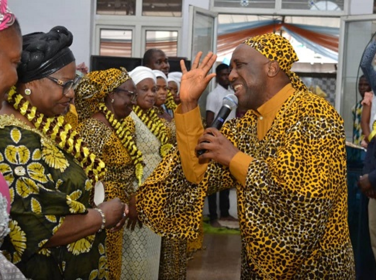 Primate Ayodele Empowers Women in His Church with N7 Million   