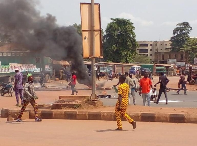 One shot dead as violent protests over fuel,Naira scarcity rock Abeokuta