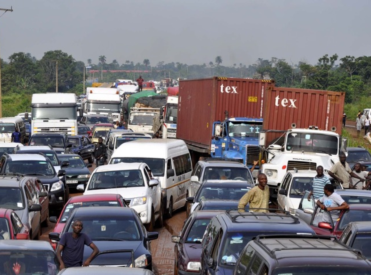 Avoid Lagos-Ibadan Expressway.....FRSC warns Motorists